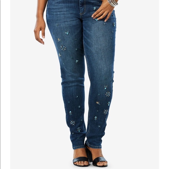 👀ISO👀 Denim 24/7 Rhinestone Boyfriend Jeans Sz 12